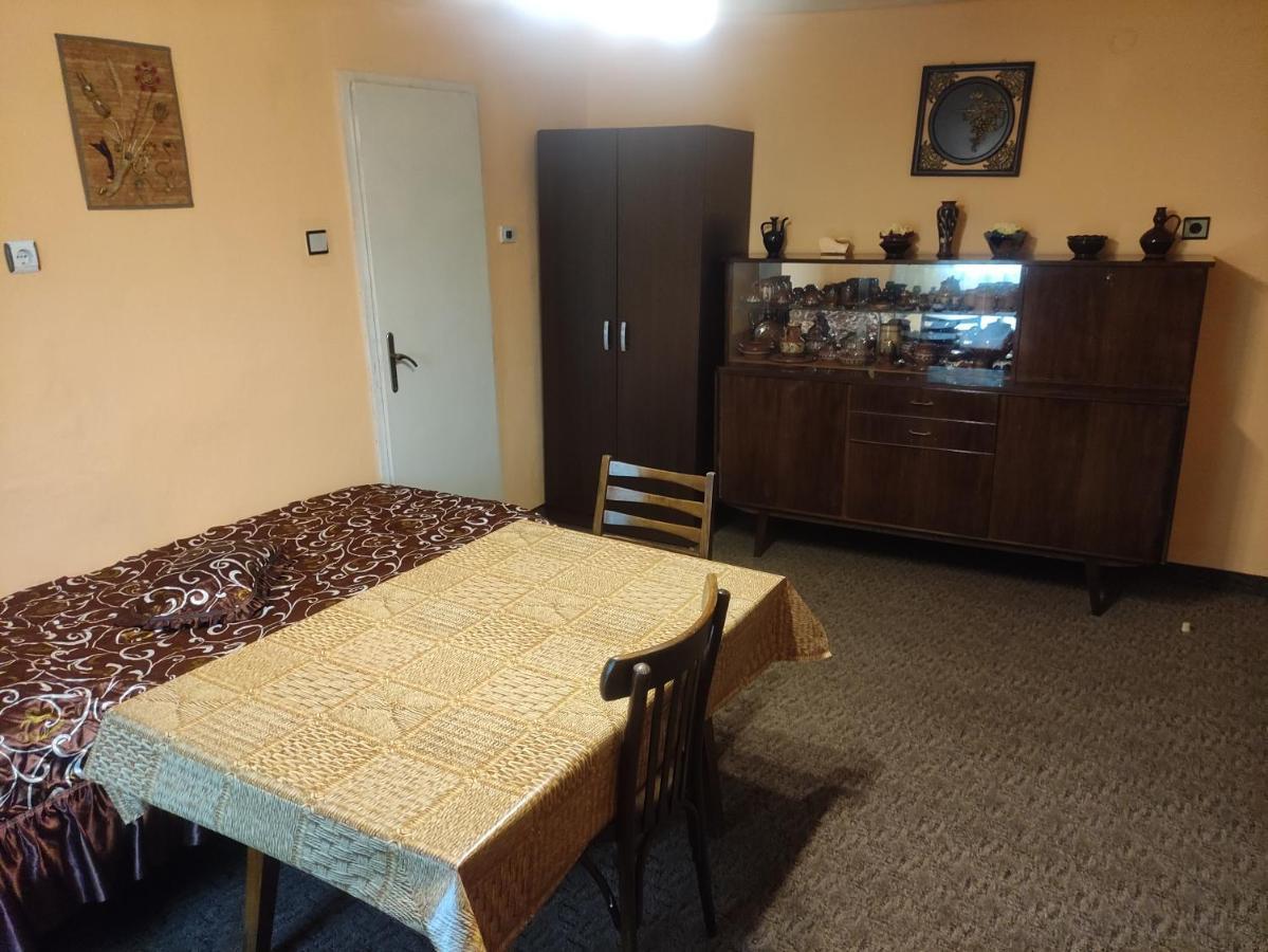 Holiday Home Lyubovo Gabrowo Exterior foto
